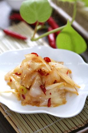 拌酸辣白菜心的做法 www.sk010.cn